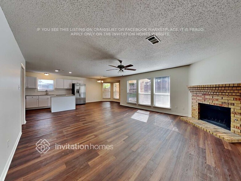 Building Photo - 8418 Sailors St
