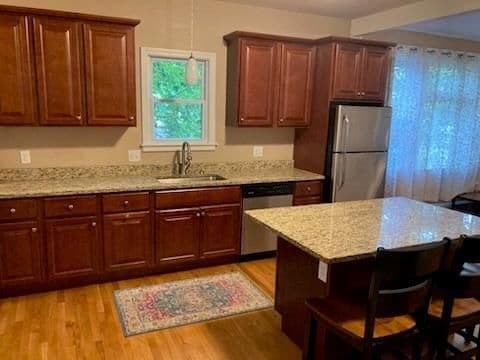 Building Photo - 51 Huxley Ave