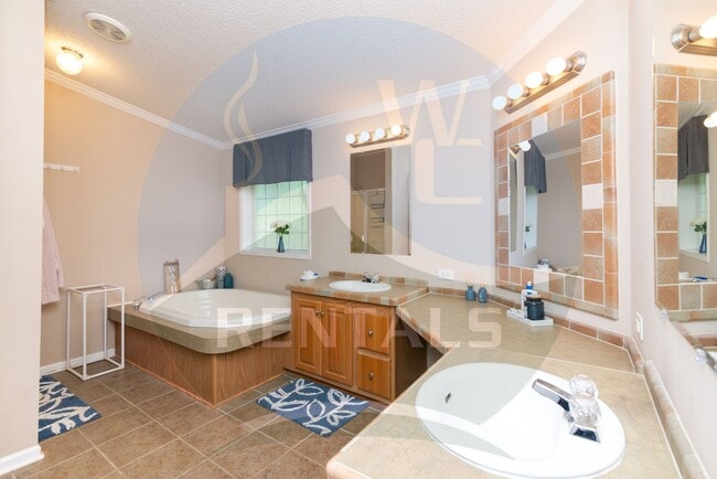 Building Photo - 4 bedroom 2 bath Double-Wide Trailer tastefully decorated and fully furnished available 12/1/25  ...