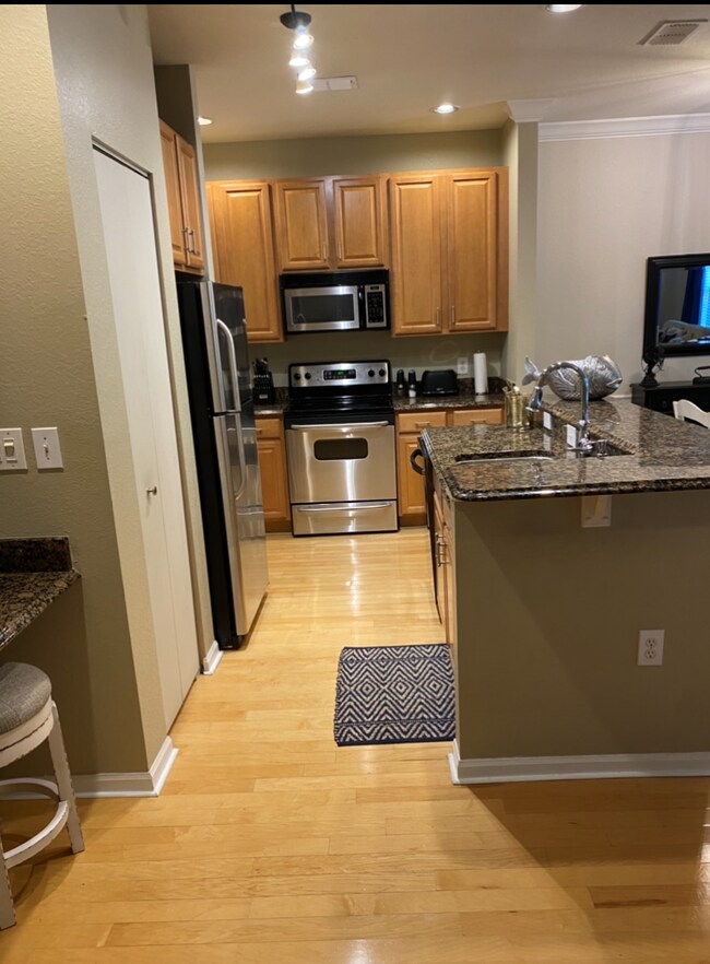 Building Photo - 2200 Tuscany Trce