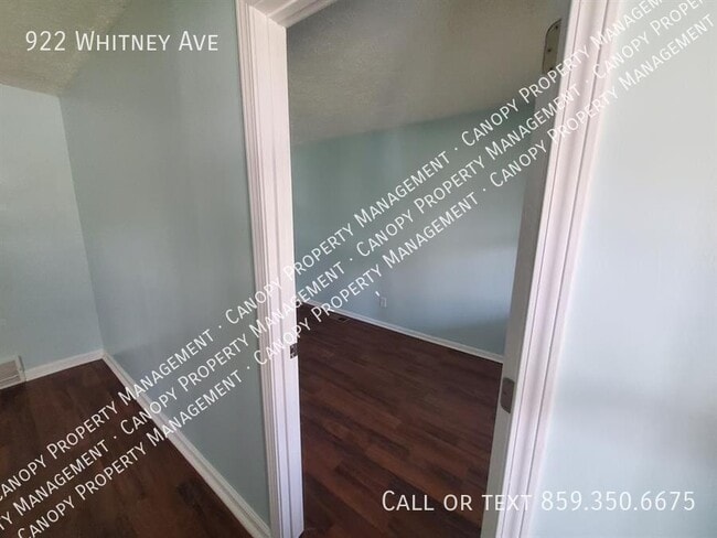 Building Photo - 922 Whitney Ave