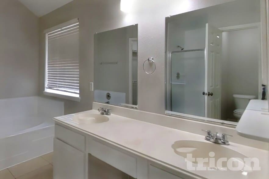 Building Photo - 7002 Echo Pines Dr