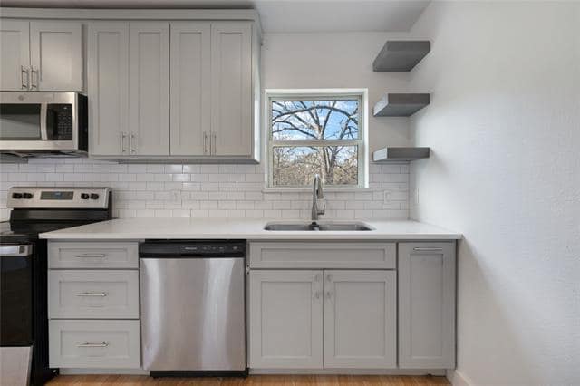 Building Photo - 3214 King St