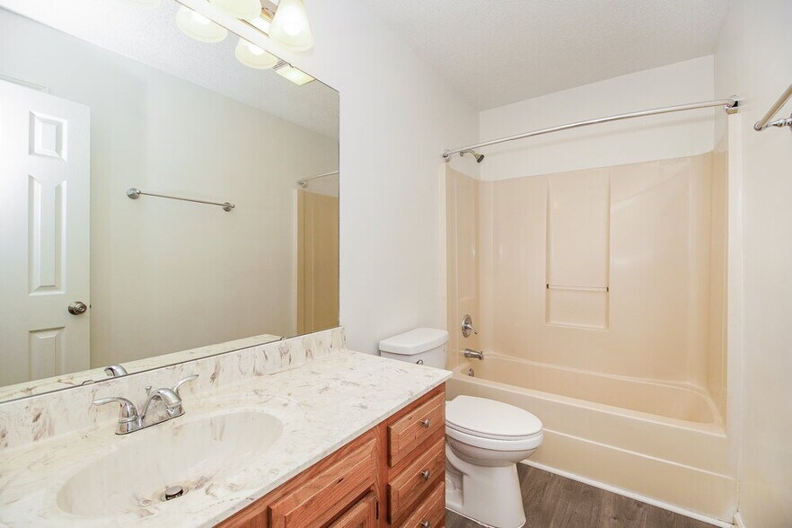 Building Photo - 971 Avery Ct