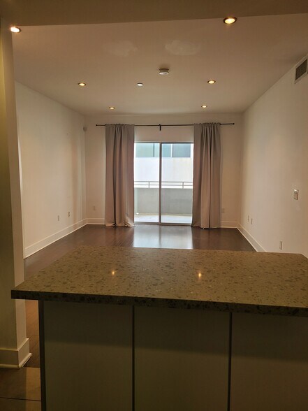 Building Photo - 1730 SAWTELLE Blvd