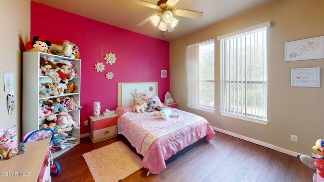 Building Photo - 7350 La Casa Way