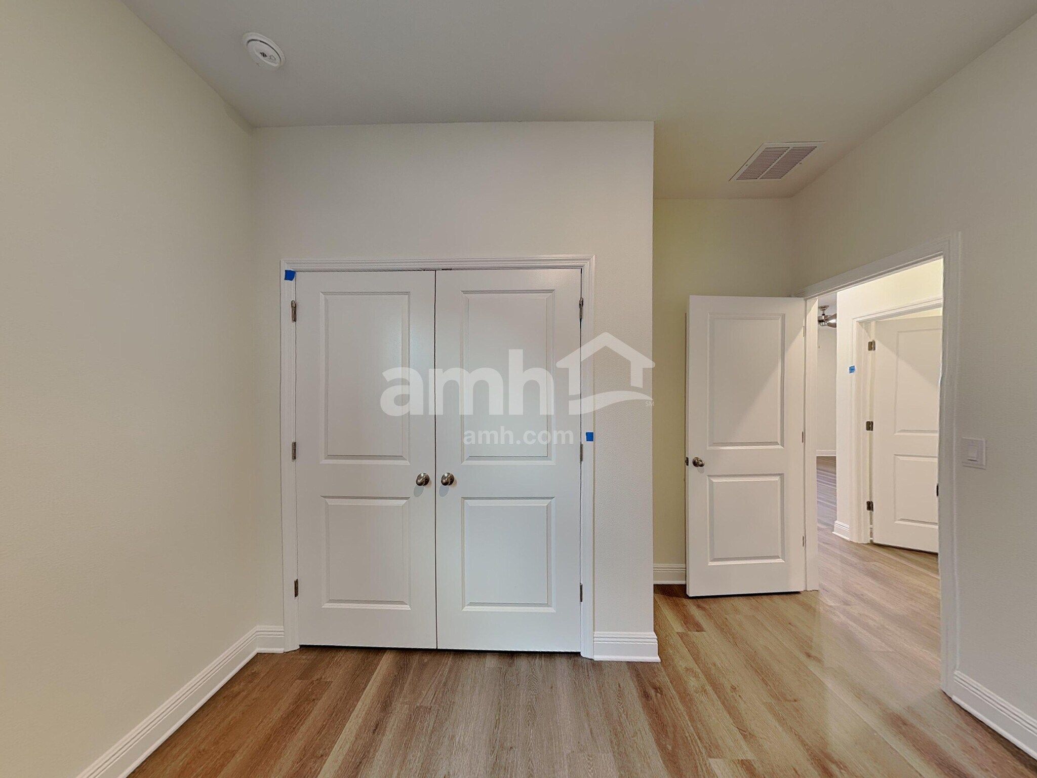 Building Photo - 5958 Sycamore Pl St