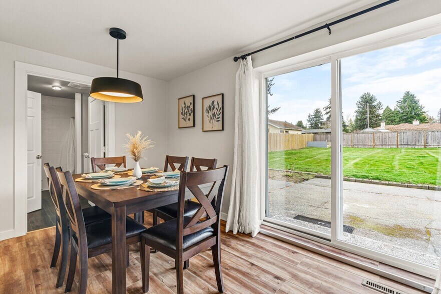 Building Photo - 13352 17th Ave NE