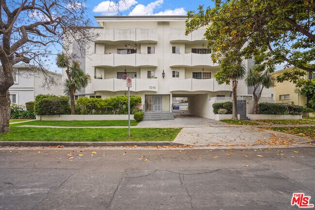 Building Photo - 1045 S Bedford St