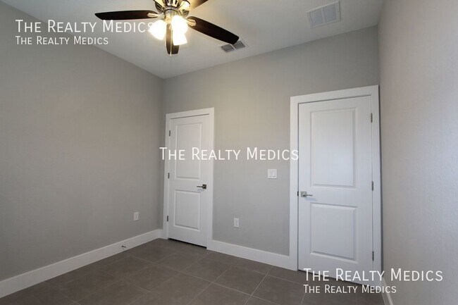 Building Photo - 56 Cordona Dr