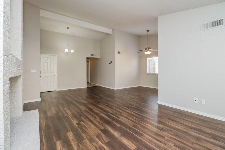 Building Photo - 2144 W Ironwood Dr