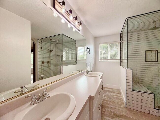 Building Photo - 2154 Wasatch Blvd