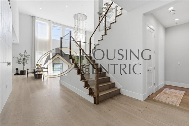 Building Photo - Unparalleled Executive Luxury Rental Home in Gated Community