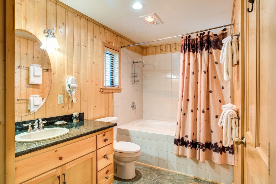 Building Photo - 2580 Yosemite Pines Ln