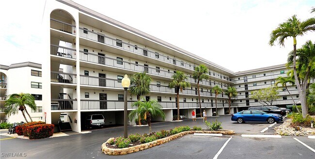 Building Photo - 1023 Anglers Cove