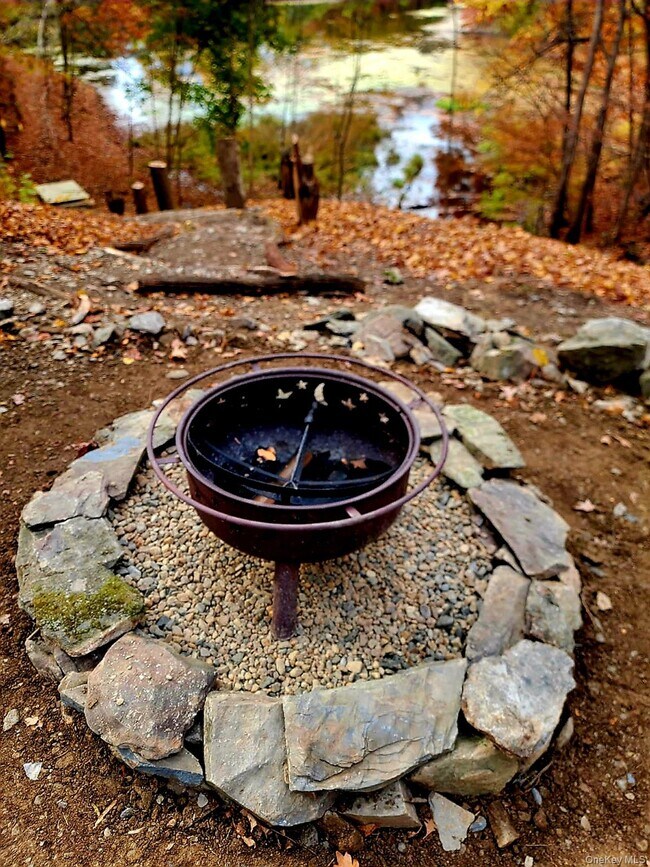 Building Photo - 461 NY-199