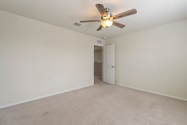 Building Photo - Beautiful 3 bedroom, 2.5  bathroom home in Liberty Hill!!!