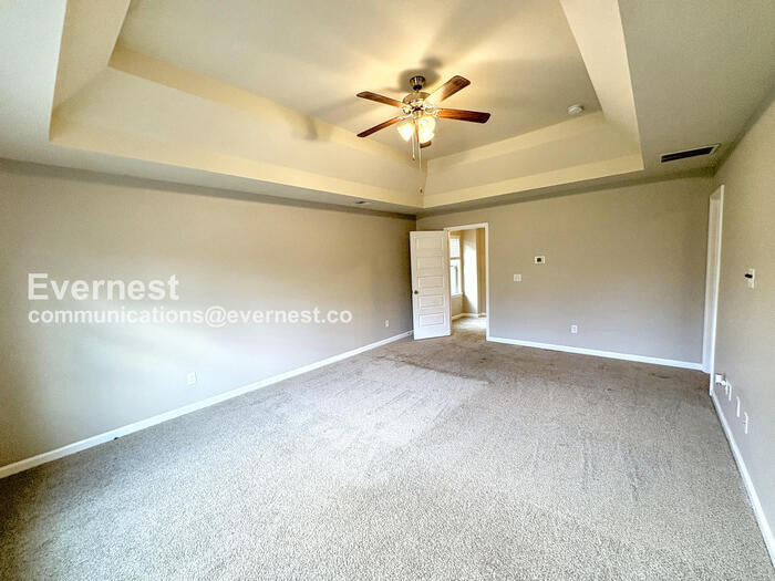 Building Photo - 313 Lossie Ln