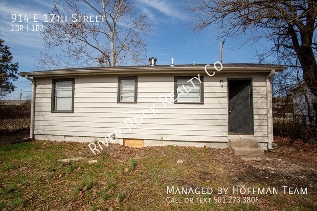 Building Photo - 914 E 17th St