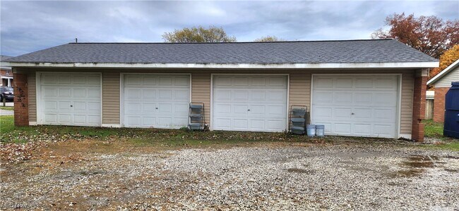 Building Photo - 204 Kennedy St