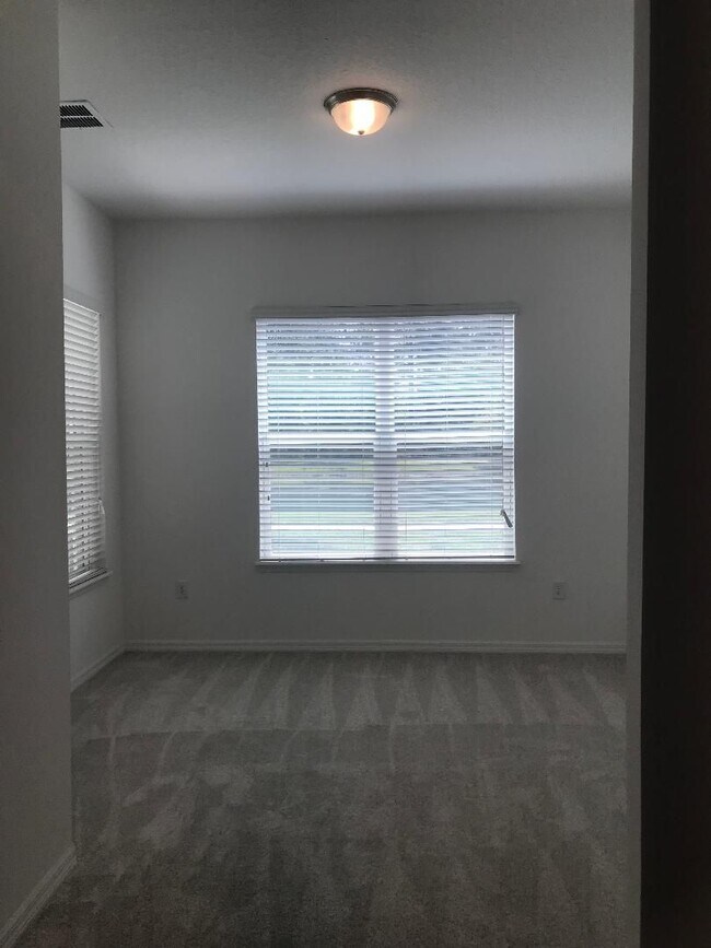 Building Photo - 12886 Westside Vlg Lp