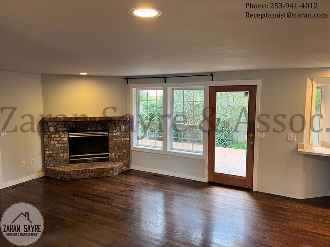 Building Photo - 414 - Your Dream Kitchen Awaits!