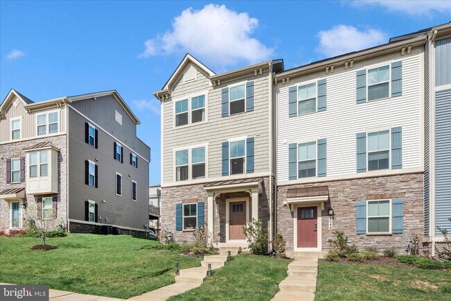 Building Photo - 6042 Fallfish Ct