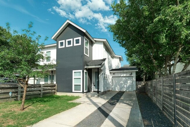 Primary Photo - 1130 Mason Ave