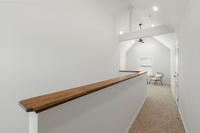 Building Photo - 228 Richards St