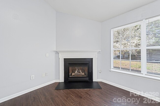 Building Photo - 2300 Genesis Dr