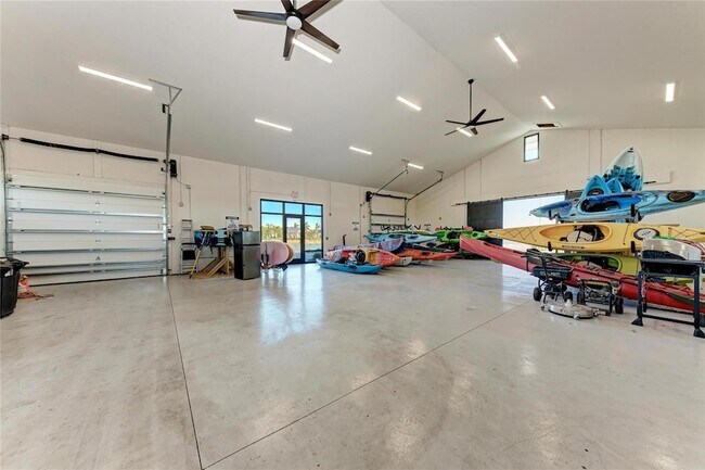 Building Photo - 1047 Waterline Ct