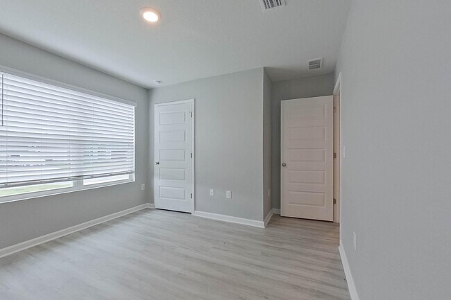 Building Photo - 128 Swallowtail Ln