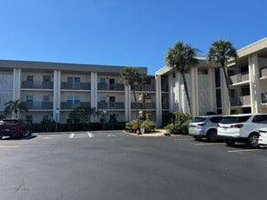 Building Photo - 1 bedroom 1 bathroom Seasonal rental in Seven Lakes