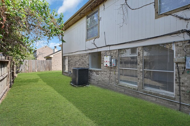 Building Photo - 3626 Storm Creek Dr