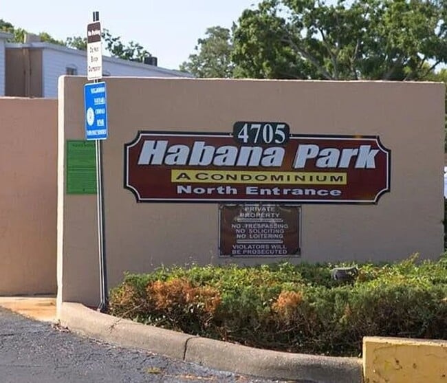 Building Photo - Charming 2 Bedroom 1 bath unit at Habana P...