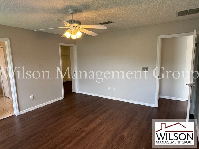 Building Photo - 4944 Waterside Pointe Cir
