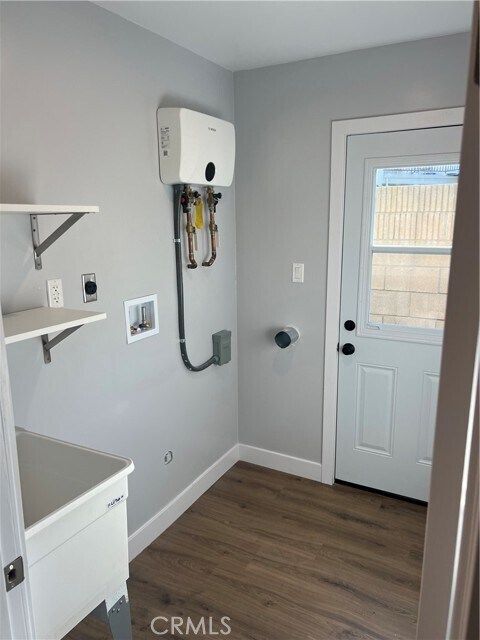 Building Photo - 8563 Catalina Ave