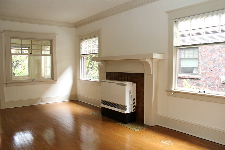 Building Photo - 1624 NE Tillamook St