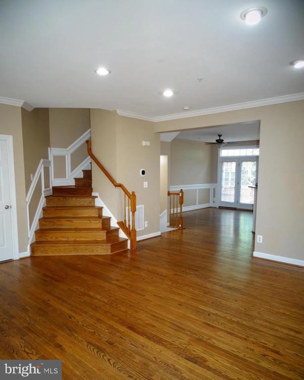 Building Photo - 10604 Ashford Way