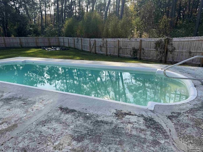 Building Photo - 1859 Nestle Dr