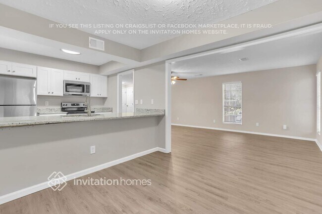 Building Photo - 755 Mountain View Dr