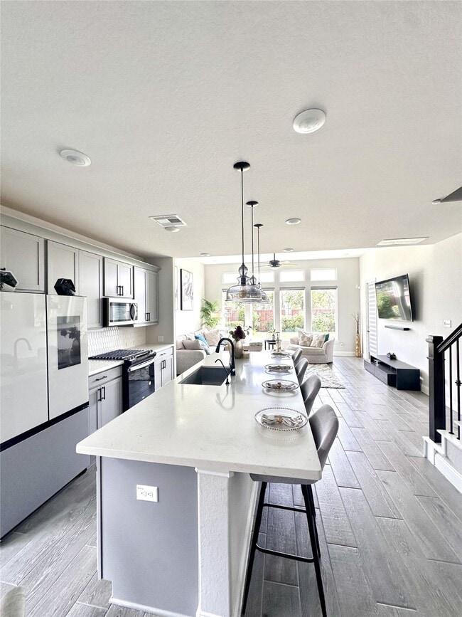 Building Photo - 10130 Water Harbor Dr