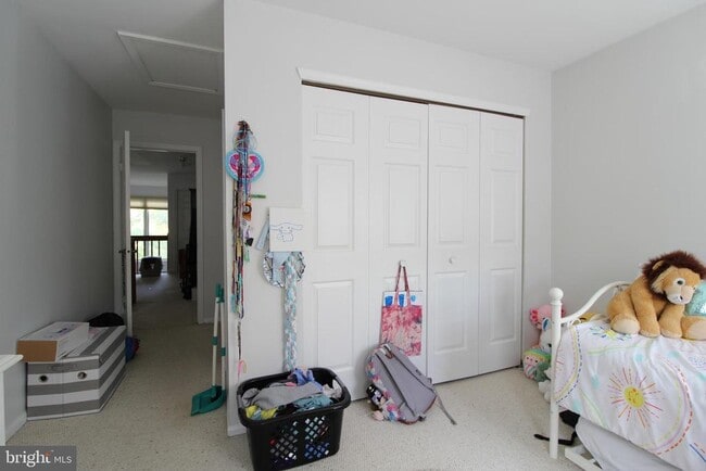 Building Photo - 30 Chicopee Dr