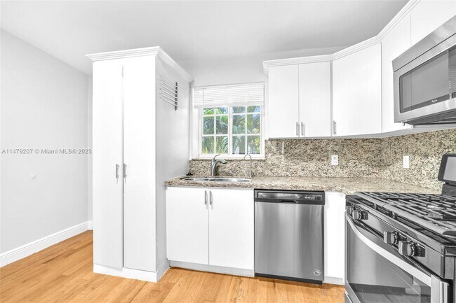 Building Photo - 1135 92nd St