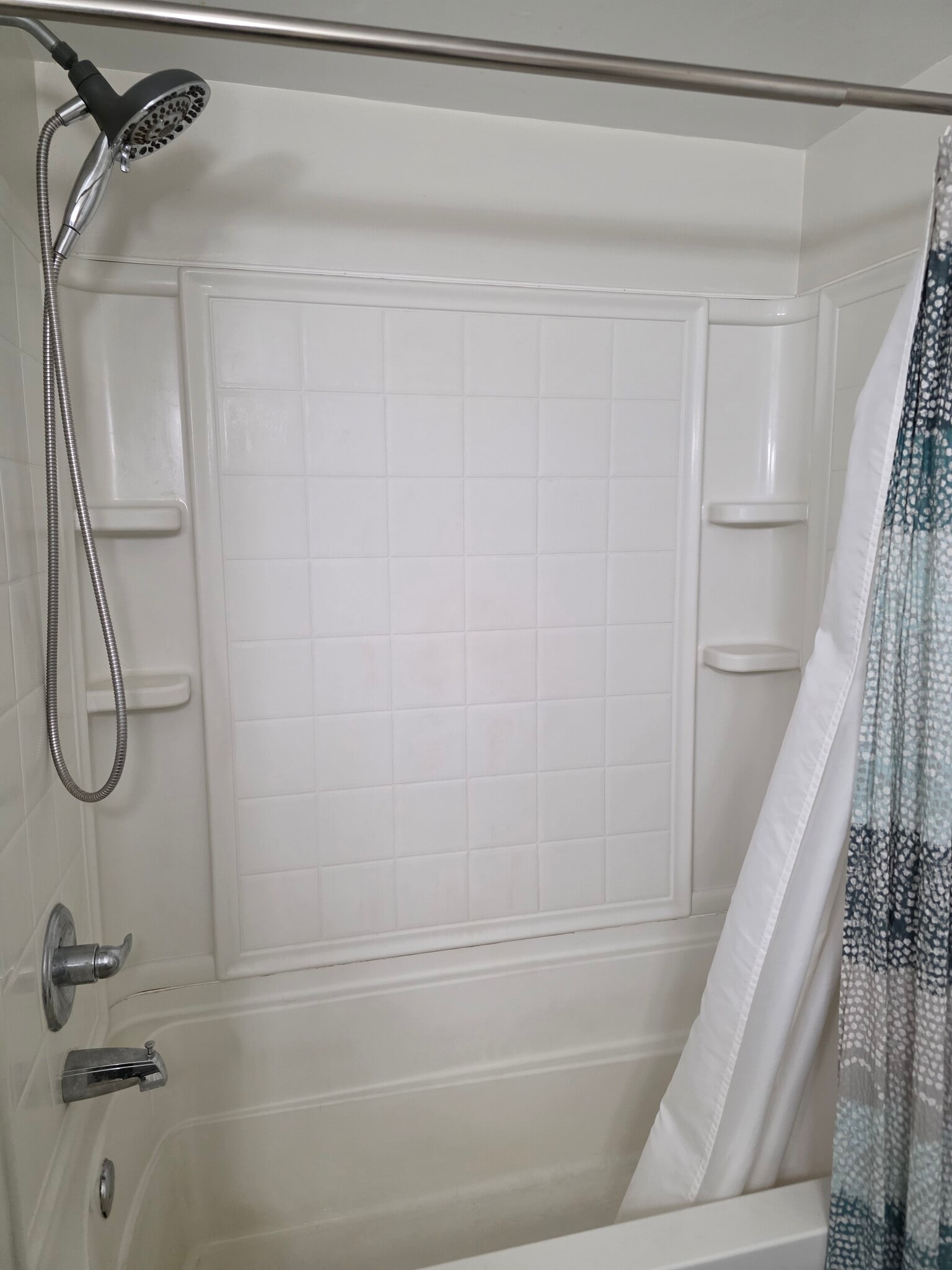 Building Photo - 6990 W Lake Rd