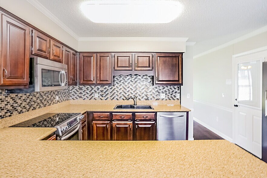 Building Photo - 4365 Barrymor Dr