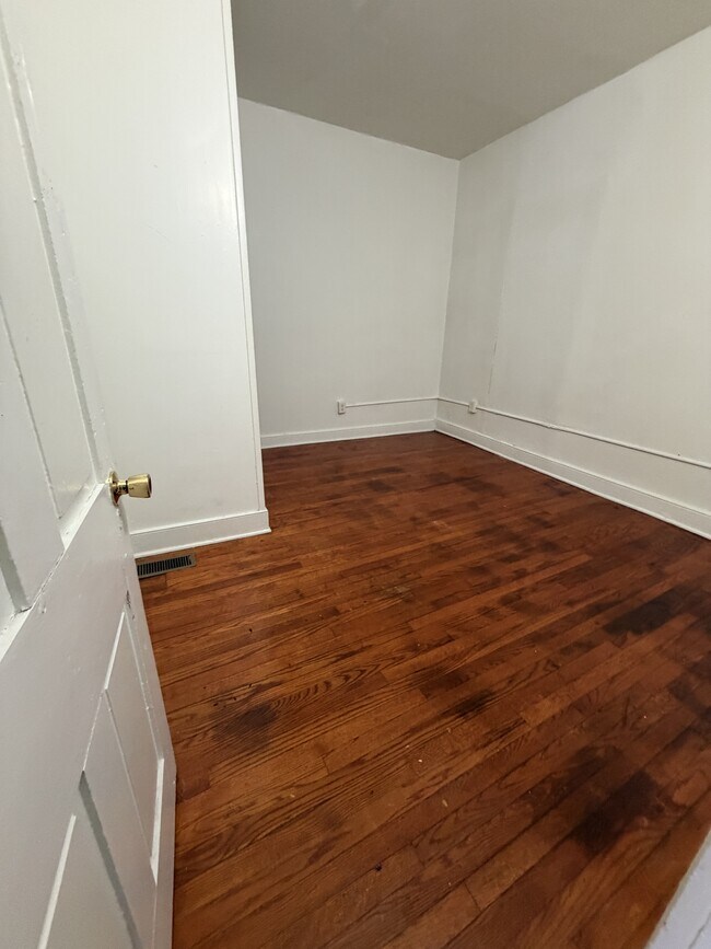 Building Photo - 30 N Franklin St