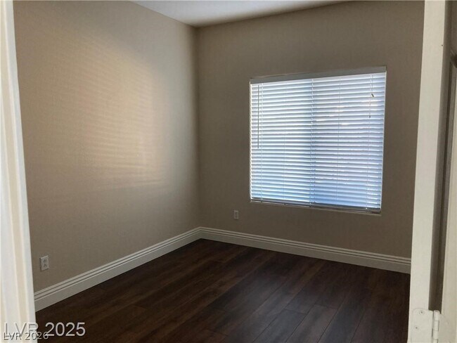 Building Photo - 3120 Whispering Canyon Ct