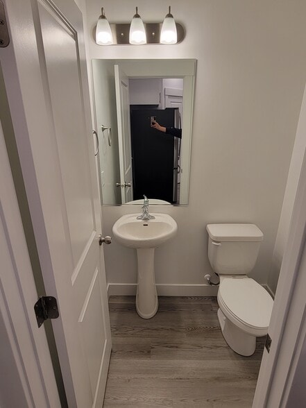 1/2 Bath - 3155 S 350 W