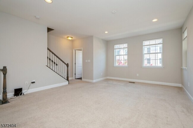Building Photo - 1601 Hights Farm Rd S